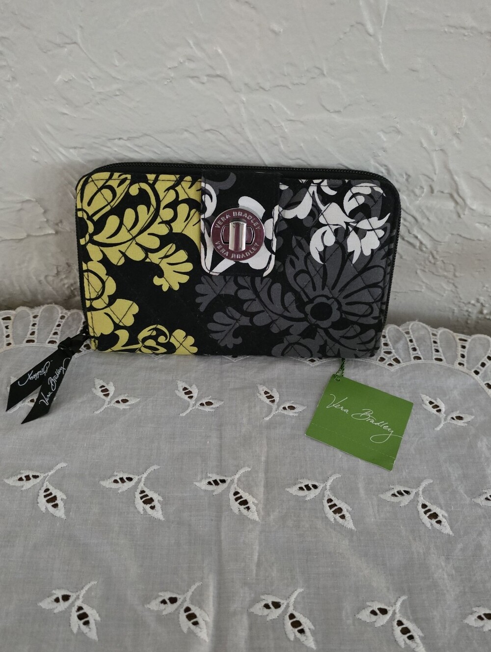 NWT Vera Bradley Baroque Pattern Turnlock Quilted Wallet - Picture 10 of 11